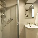 Elegant - Urban Escape In *