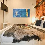 Elegant - Urban Escape In * Bukurešť
