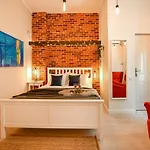 Apartmán Elegant - Urban Escape In *