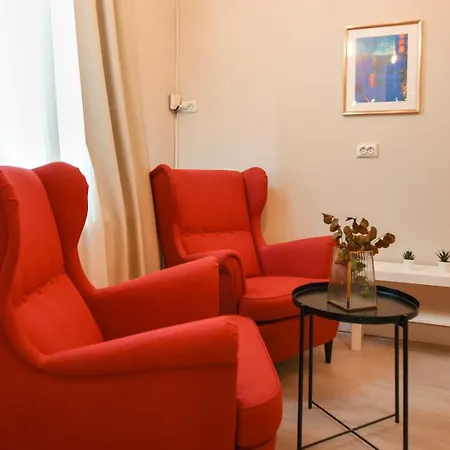 Elegant - Urban Escape In *