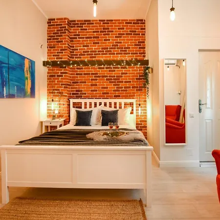 Apartment Elegant - Urban Escape In *