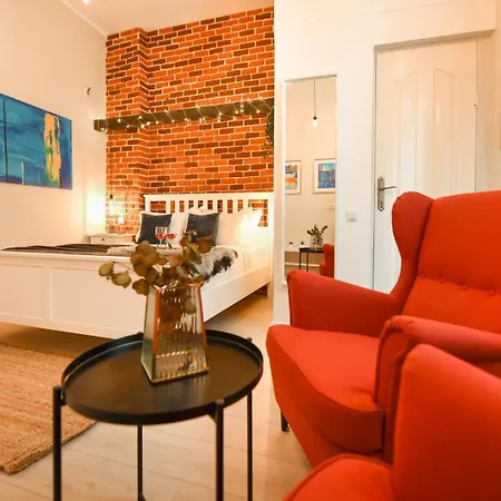 Apartment Elegant - Urban Escape In